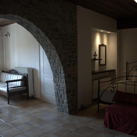 Aparthotel Αργουλιάς Tzermiádon Esterno foto