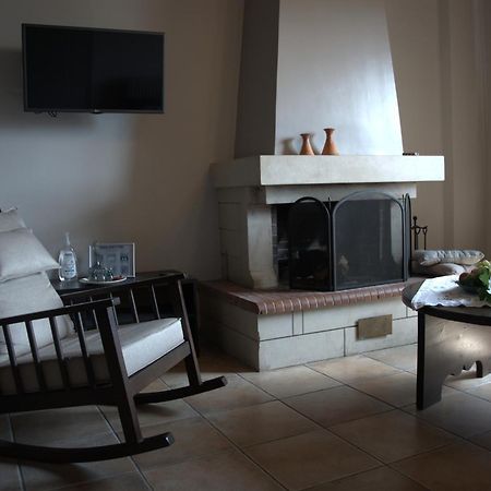 Aparthotel Αργουλιάς Tzermiádon Esterno foto