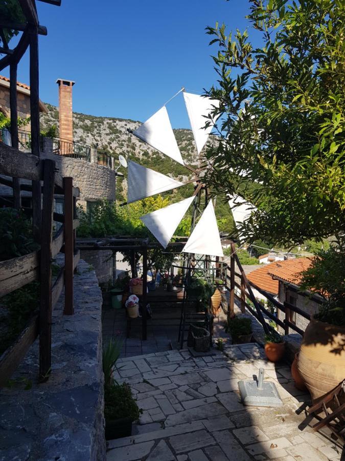 Aparthotel Αργουλιάς Tzermiádon Esterno foto