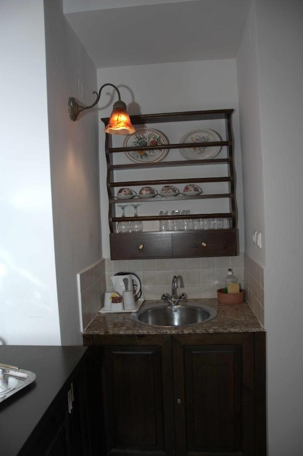 Aparthotel Αργουλιάς Tzermiádon Esterno foto