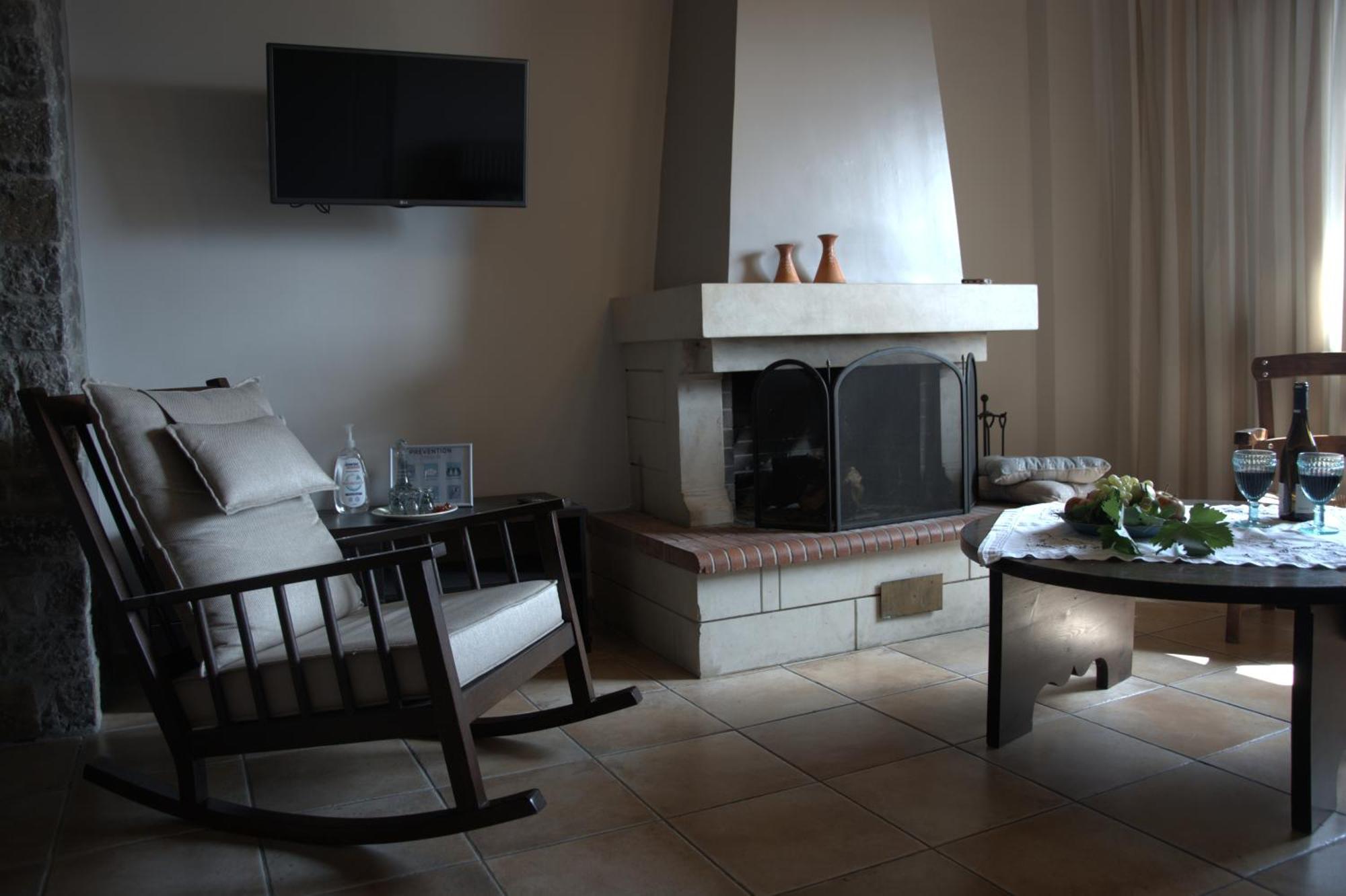 Aparthotel Αργουλιάς Tzermiádon Esterno foto